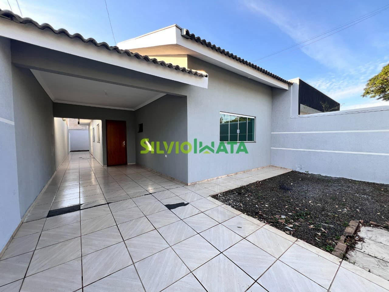 Casa a venda no bairro Conjunto Habitacional Karina - Maringá/PR